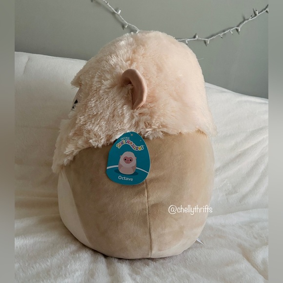 Squishmallow Octave the Snow Monkey - Picture 2 of 3